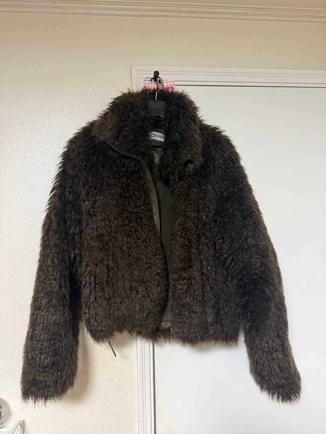 세릭 HAIRY DUFFLE FUR JACKET (KHAKI 상품이미지2