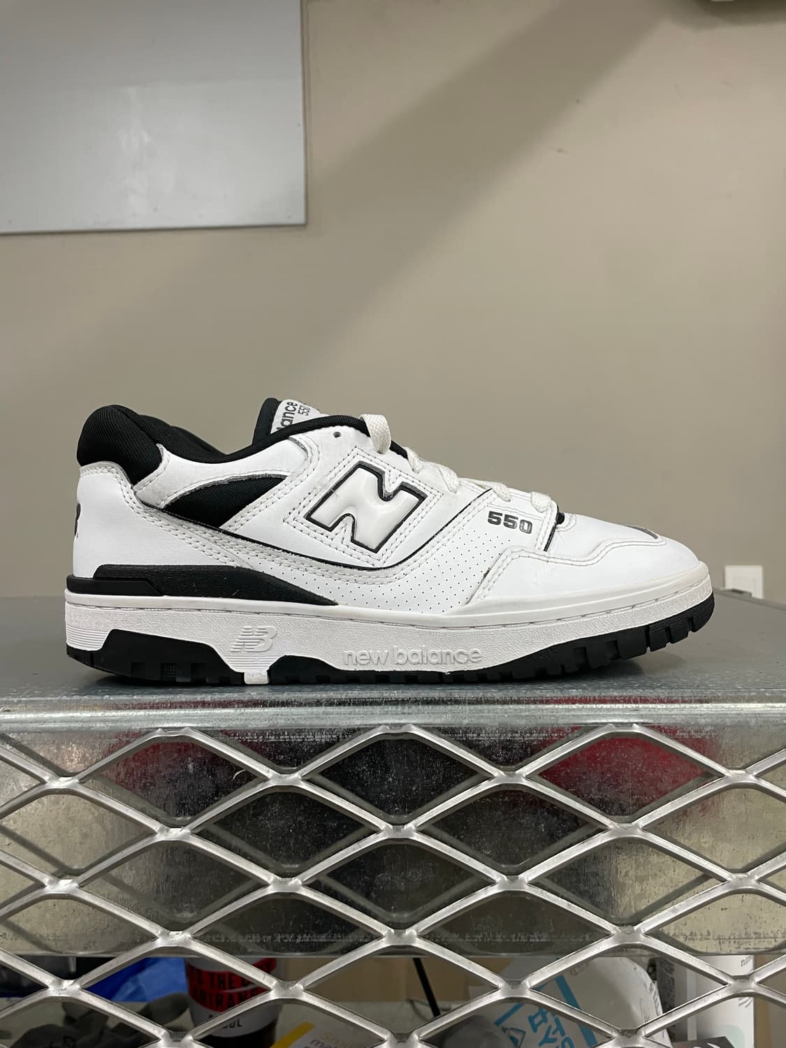 뉴발란스 550 화이트 블랙 260 (gr-4124) 상품이미지4