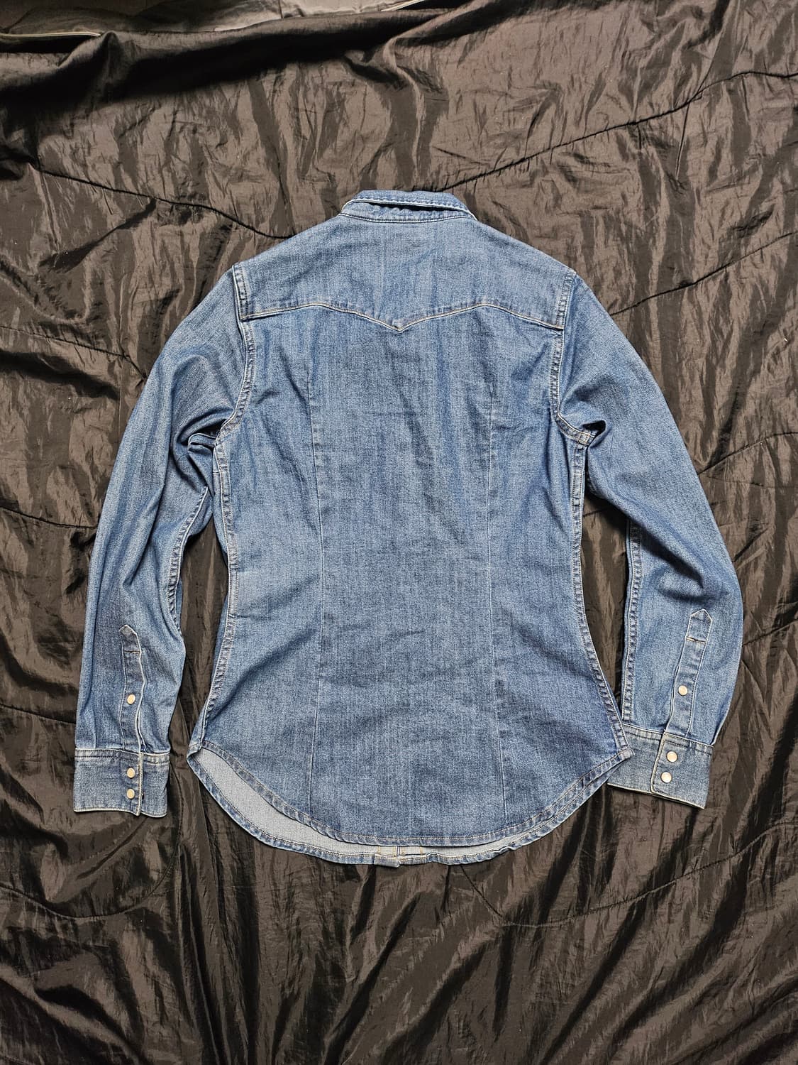 Levis 웨스턴 테일러드 딱붙핏셔츠 XS
 상품이미지2