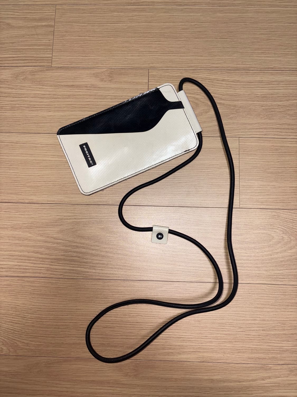 프라이탁 폭스 핸드폰 파우치 상품이미지3