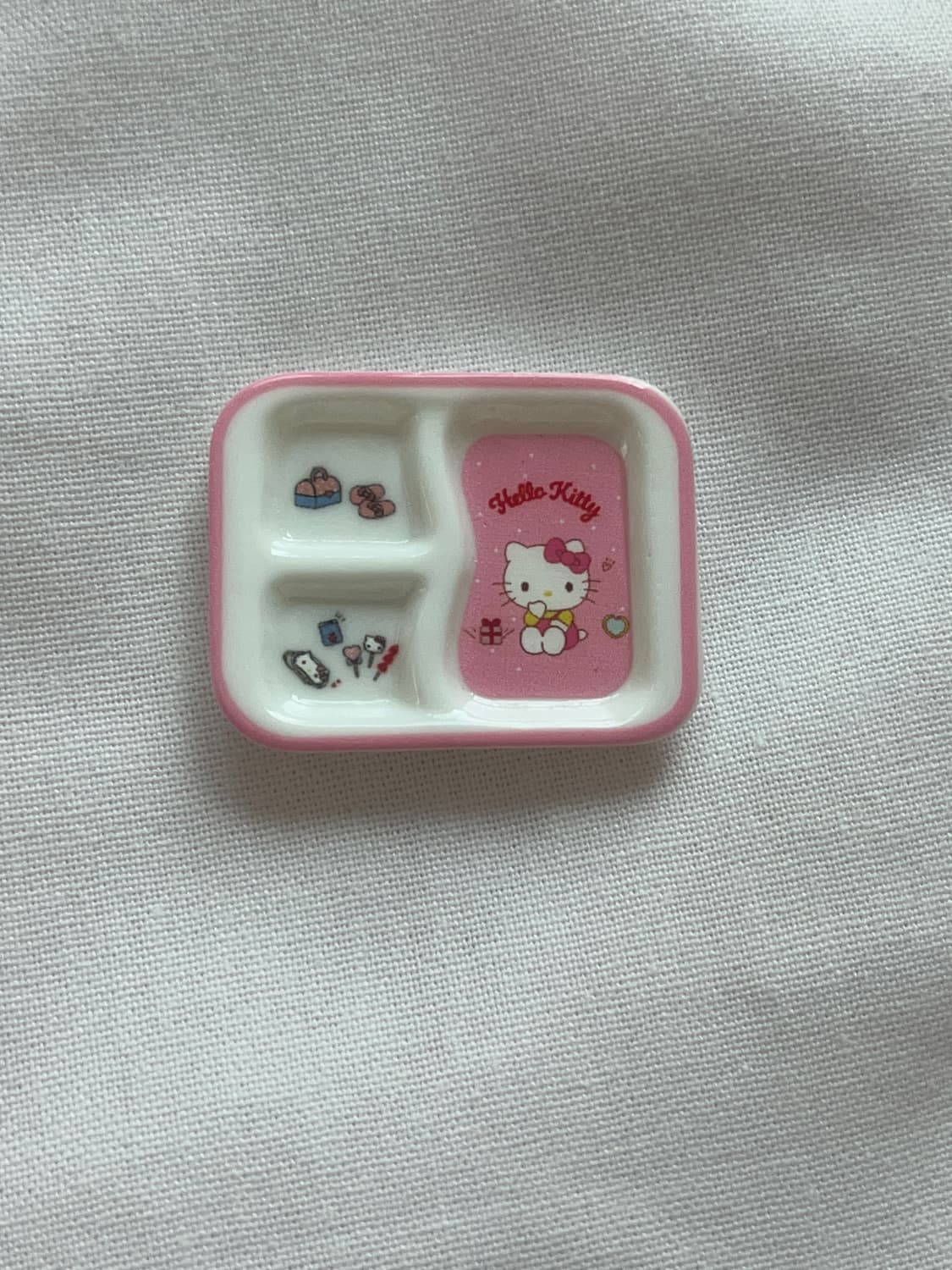 산리오 헬로키티 희귀 파츠 | 식판 파츠 미니어처 인테리어 장식 상품이미지1