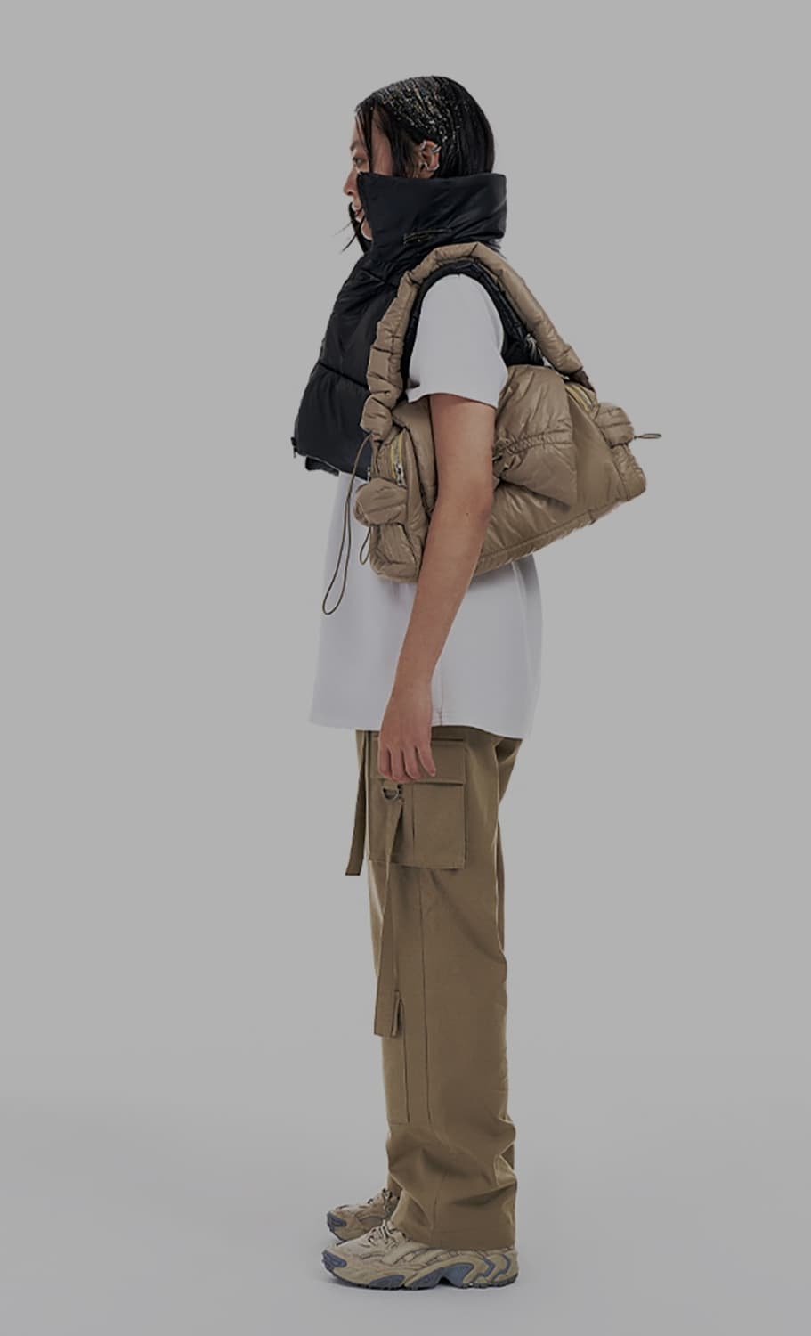 LEEY 셔링 숄더 패디드백 베이지 (레드벨벳 예리 착용) 상품이미지1