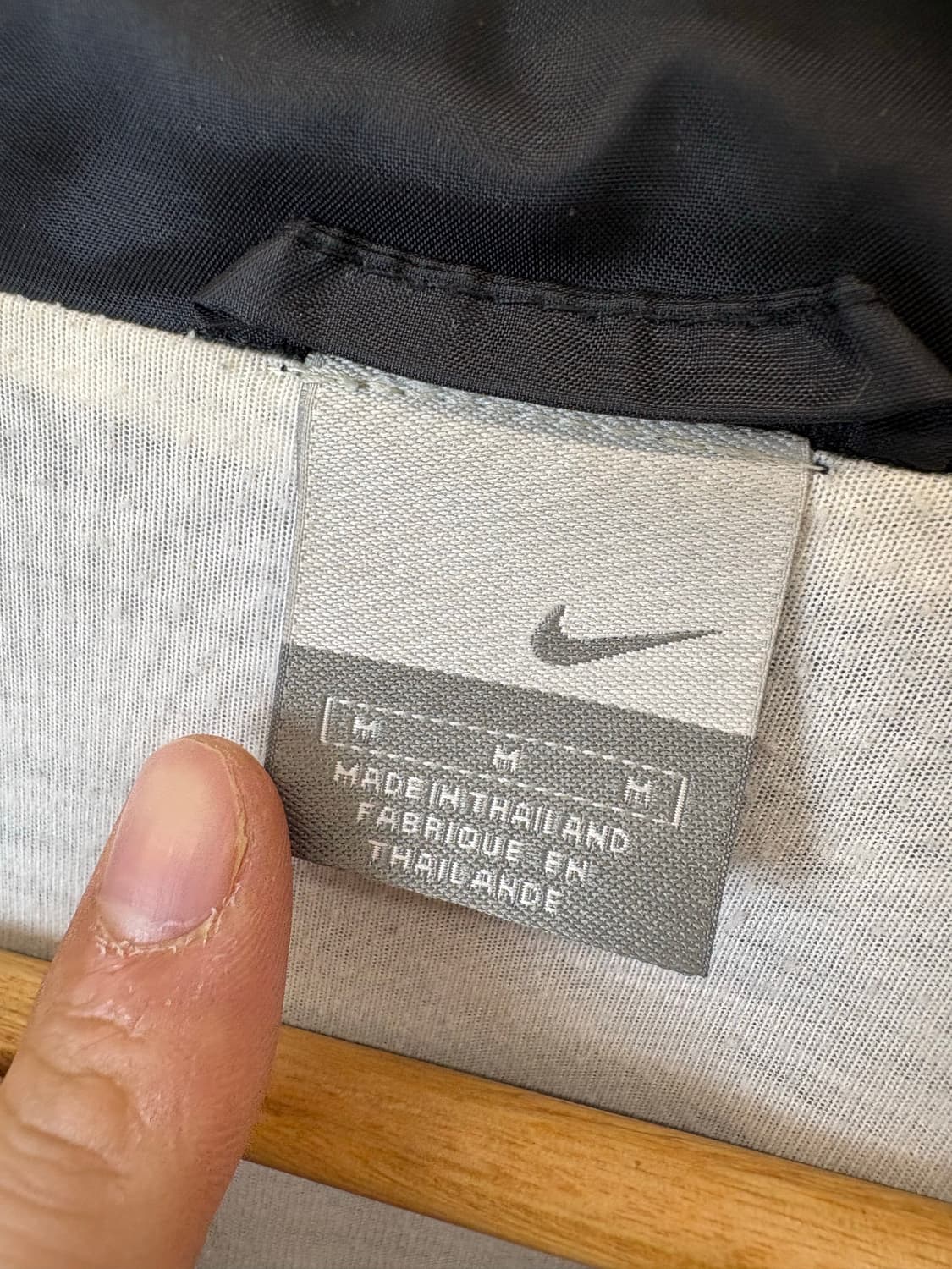 나이키 올드스쿨 스우시 바람막이 블랙 상품이미지4