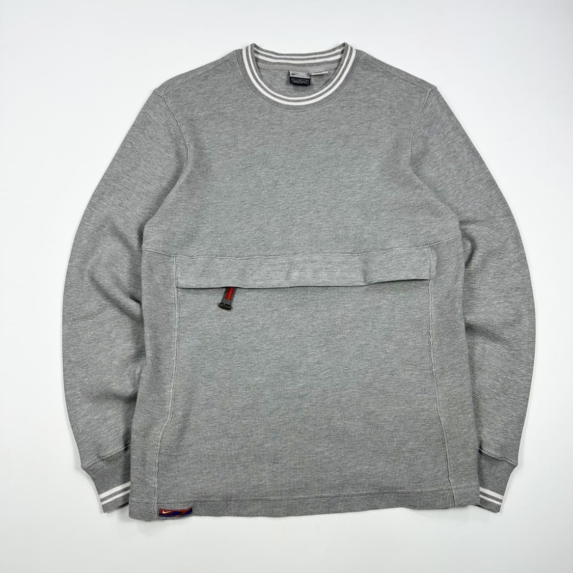 나이키 레트로 스우시 그레이 포켓 맨투맨 (L) 상품이미지2