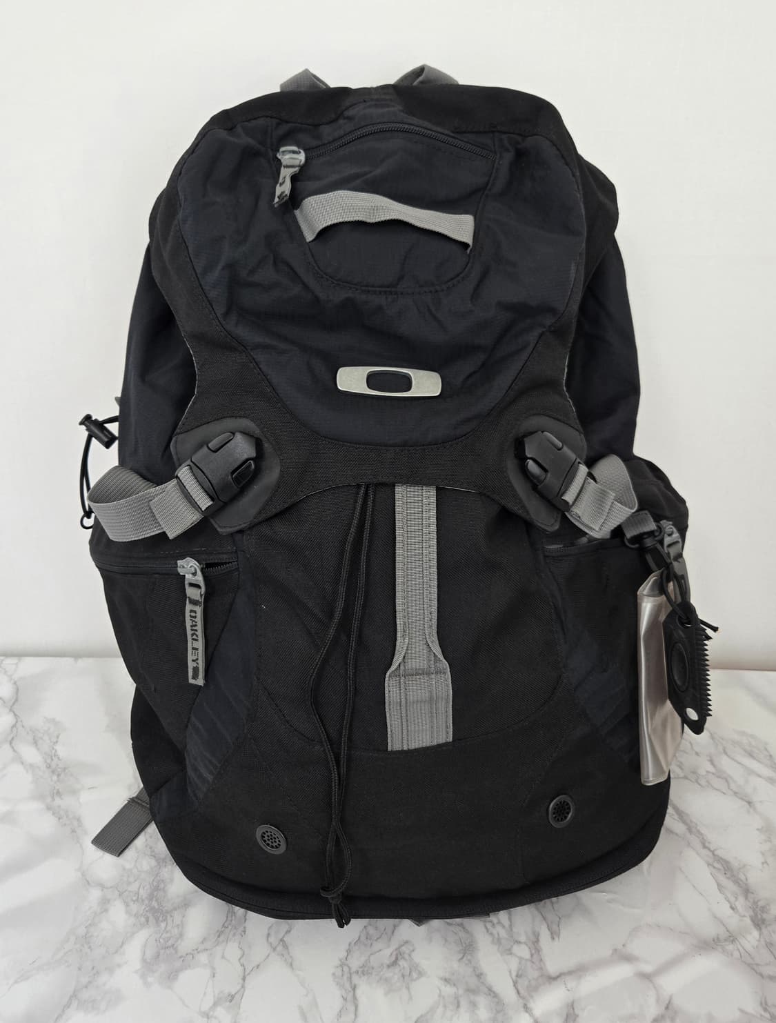 오클리 Y2K 유틸 서프팩 백팩 상품이미지1