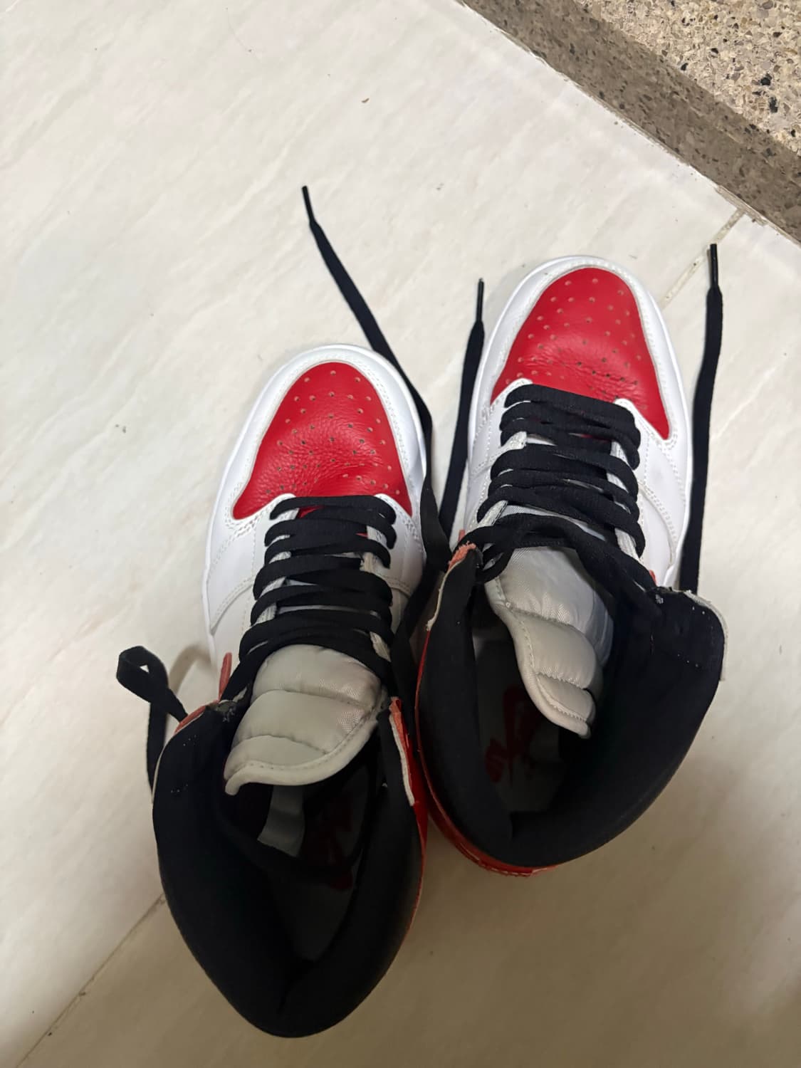 조던1 레트로 하이 OG 헤리티지 상품이미지4