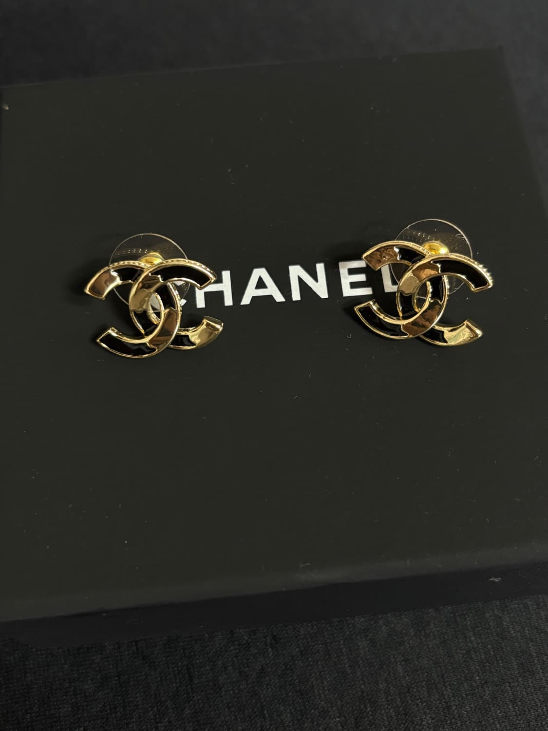 샤넬 정품 cc로고 업사이클링 투톤 컬러 귀걸이 상품이미지2