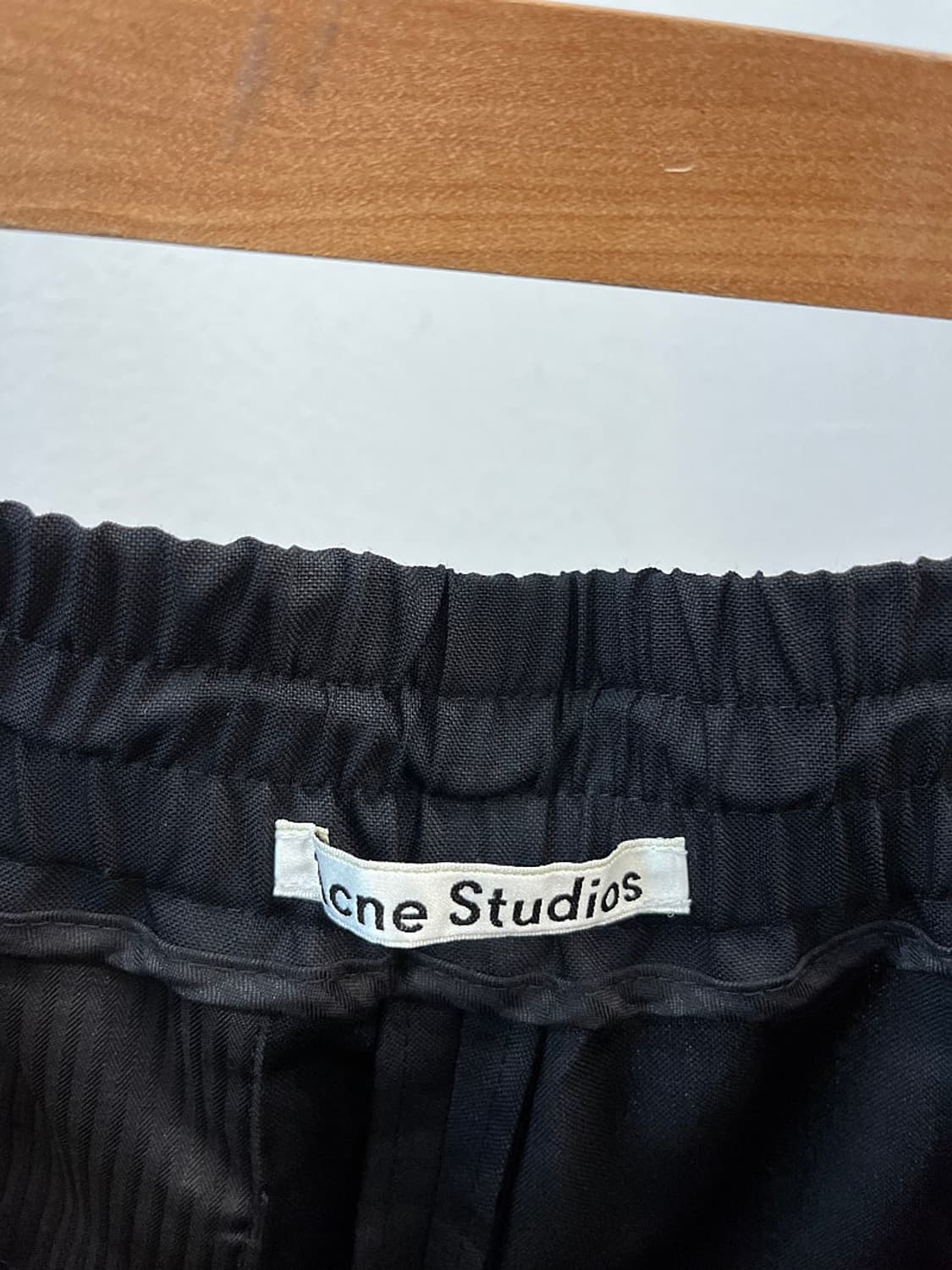 31) 아크네 밴딩 버뮤드팬츠  상품이미지4