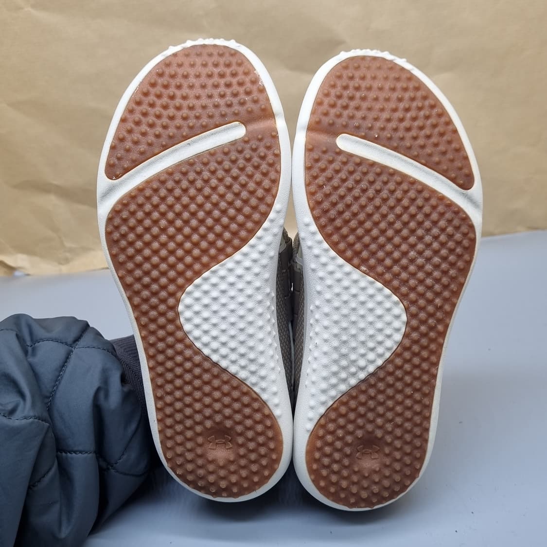 언더아머 레일핏 여성운동화230  상품이미지3