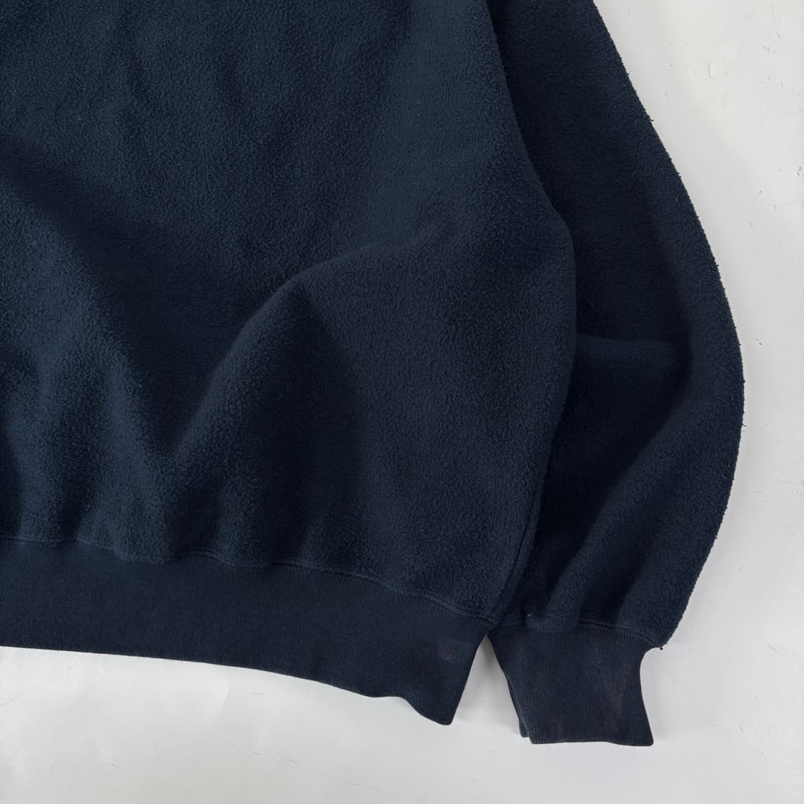 슈프림 23FW 인사이드아웃 맨투맨 네이비 상품이미지4