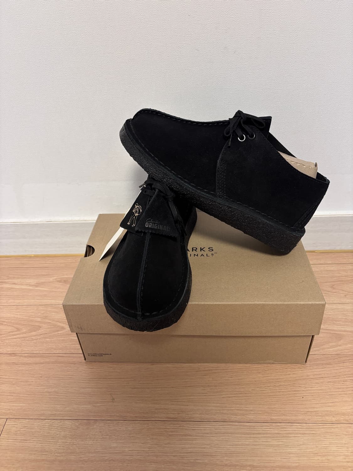 새상품) 240 클락스 데저트 부츠 블랙 스웨이드 상품이미지1