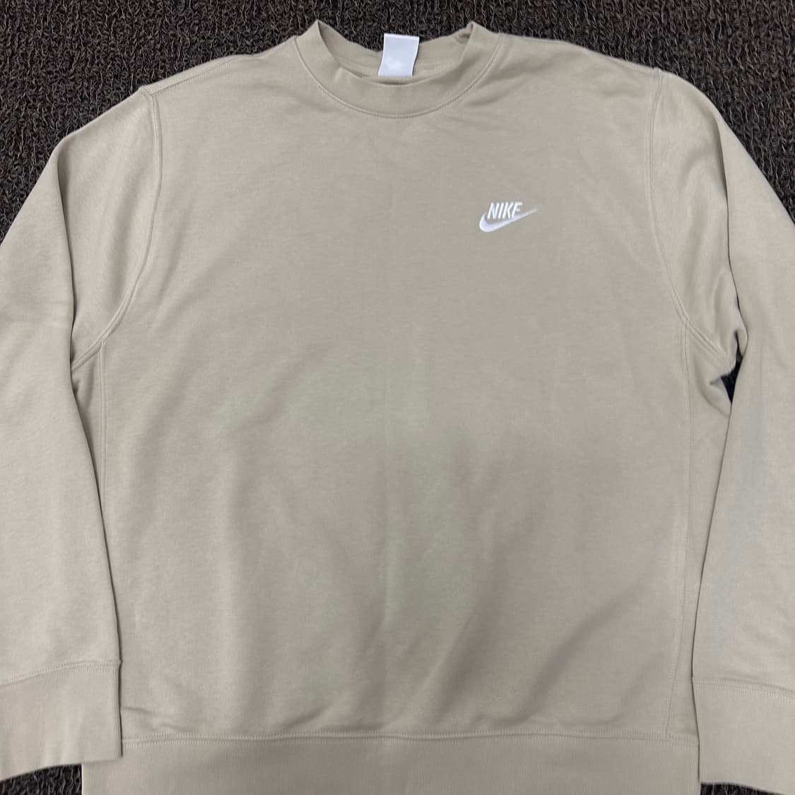 NIKE 나이키 스우시 맨투맨 베이지 L 상품이미지2