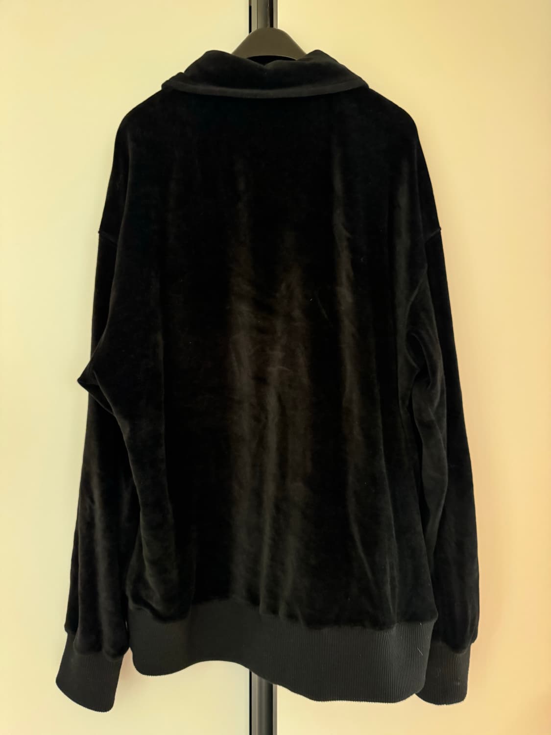 유스 블랙 벨벳 하프집업 판매 상품이미지2