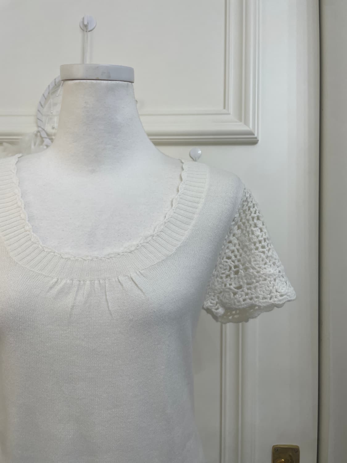 white sleeve crochet mori knit top 상품이미지6