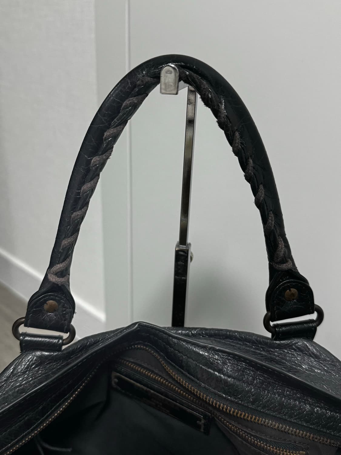 Balenciaga 발렌시아가 시티백 모터백 블랙 미디움 상태 A 상품이미지2