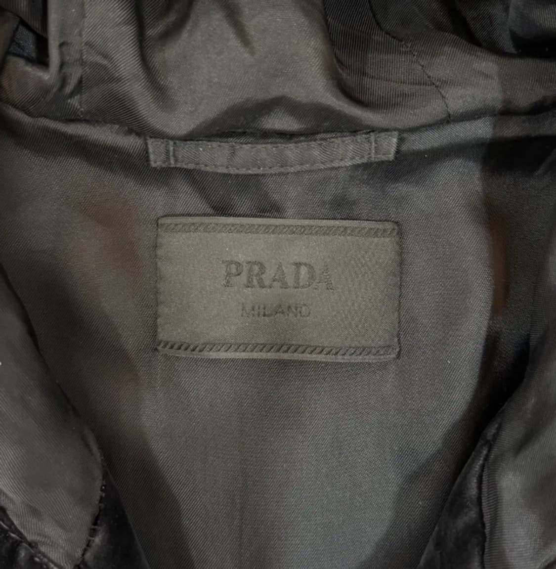 [정품] 프라다 하이엔드 벨벳 집업 후드 블랙 XXL  상품이미지4