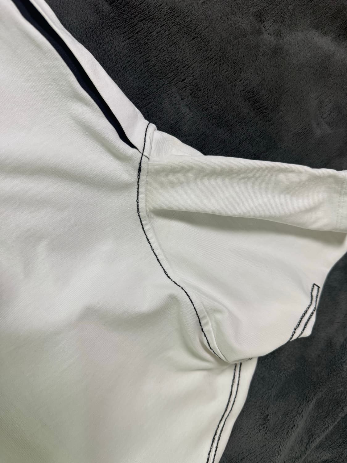 솔리드옴므 반팔티셔츠 48사이즈 상품이미지4