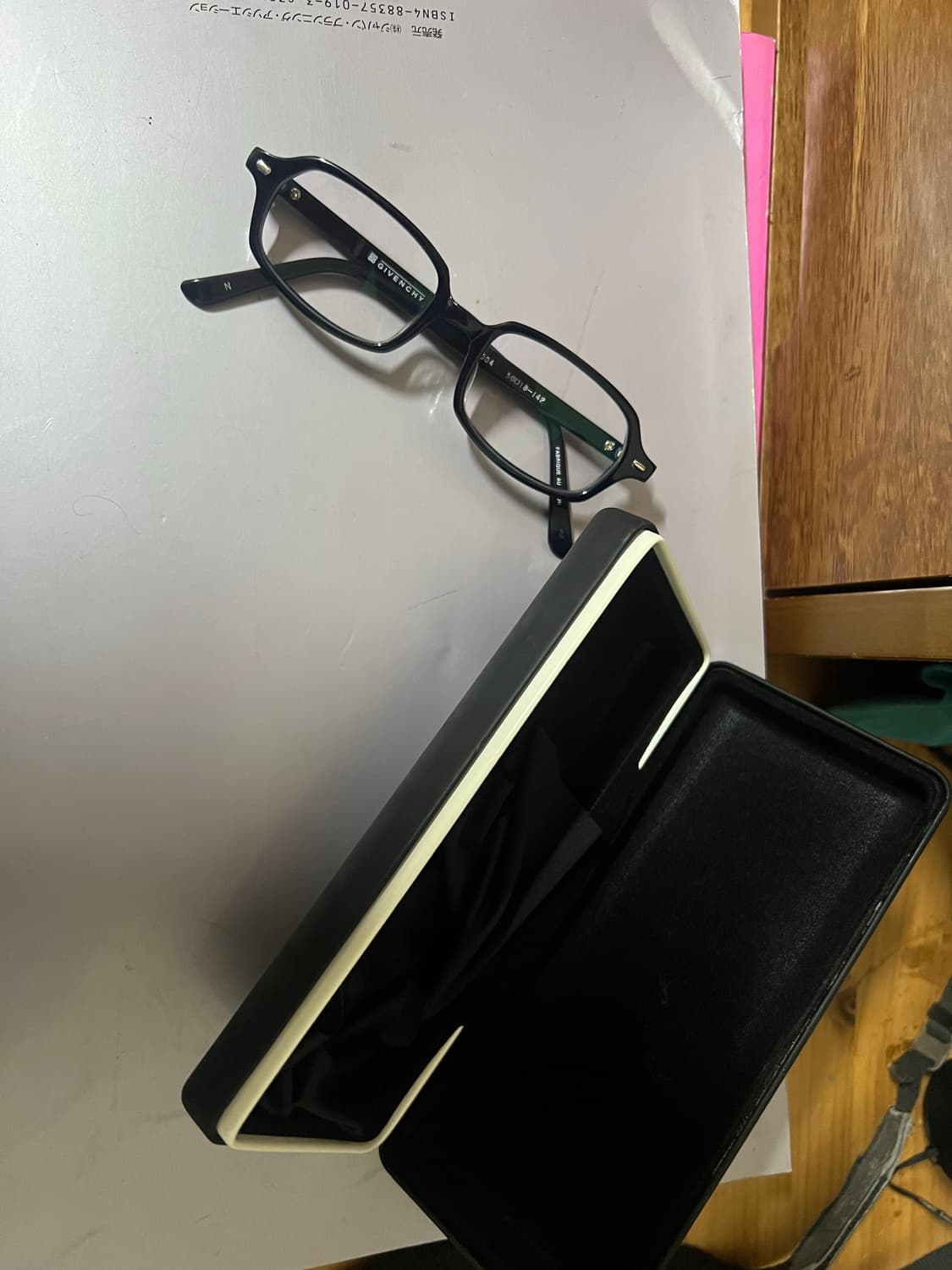 지방시 안경 판매합니다 상품이미지1