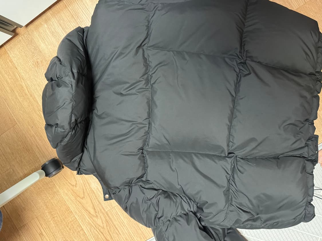 23FW 벨리에 크로스 라인 후디드 구스다운/ 블랙 m 상품이미지2