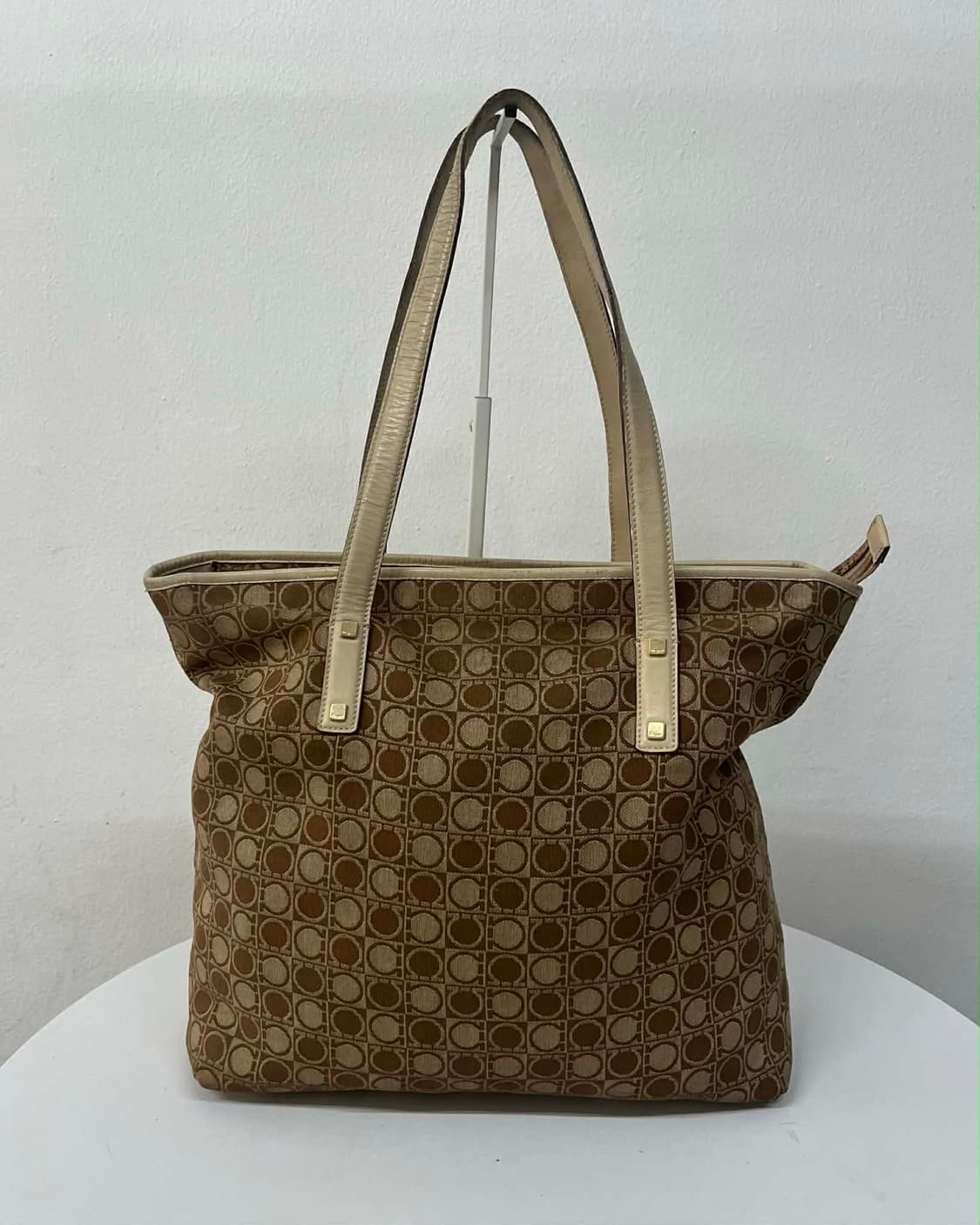 살바토레 페라가모 간치니 자가드 쇼퍼백 숄더 겸 토트 상품이미지1