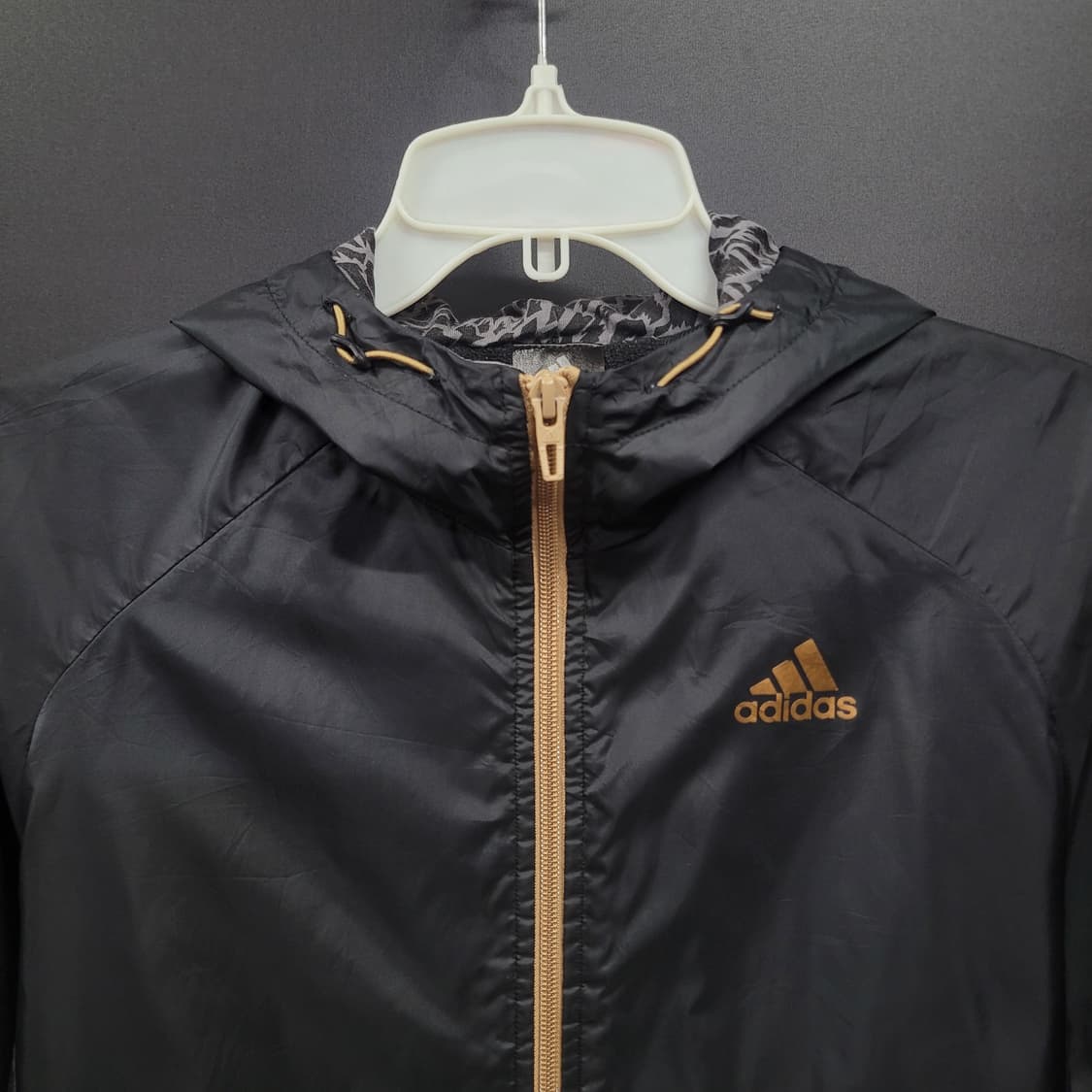 아디다스 후드 블랙골드 바람막이 집업 자켓 상품이미지2