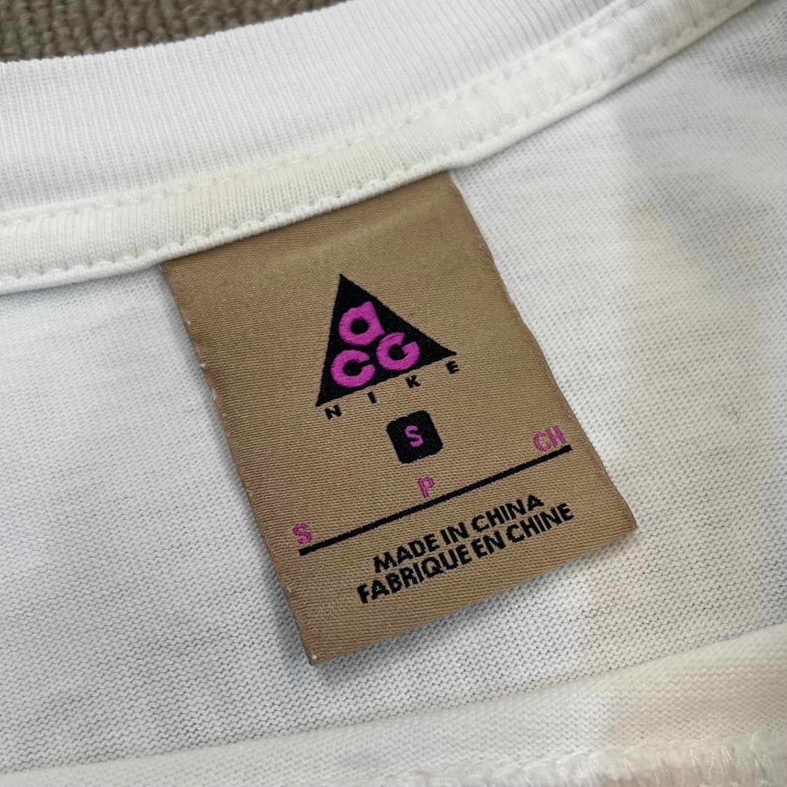 nike acg 나이키 acg 백프린트 티셔츠 s  상품이미지4