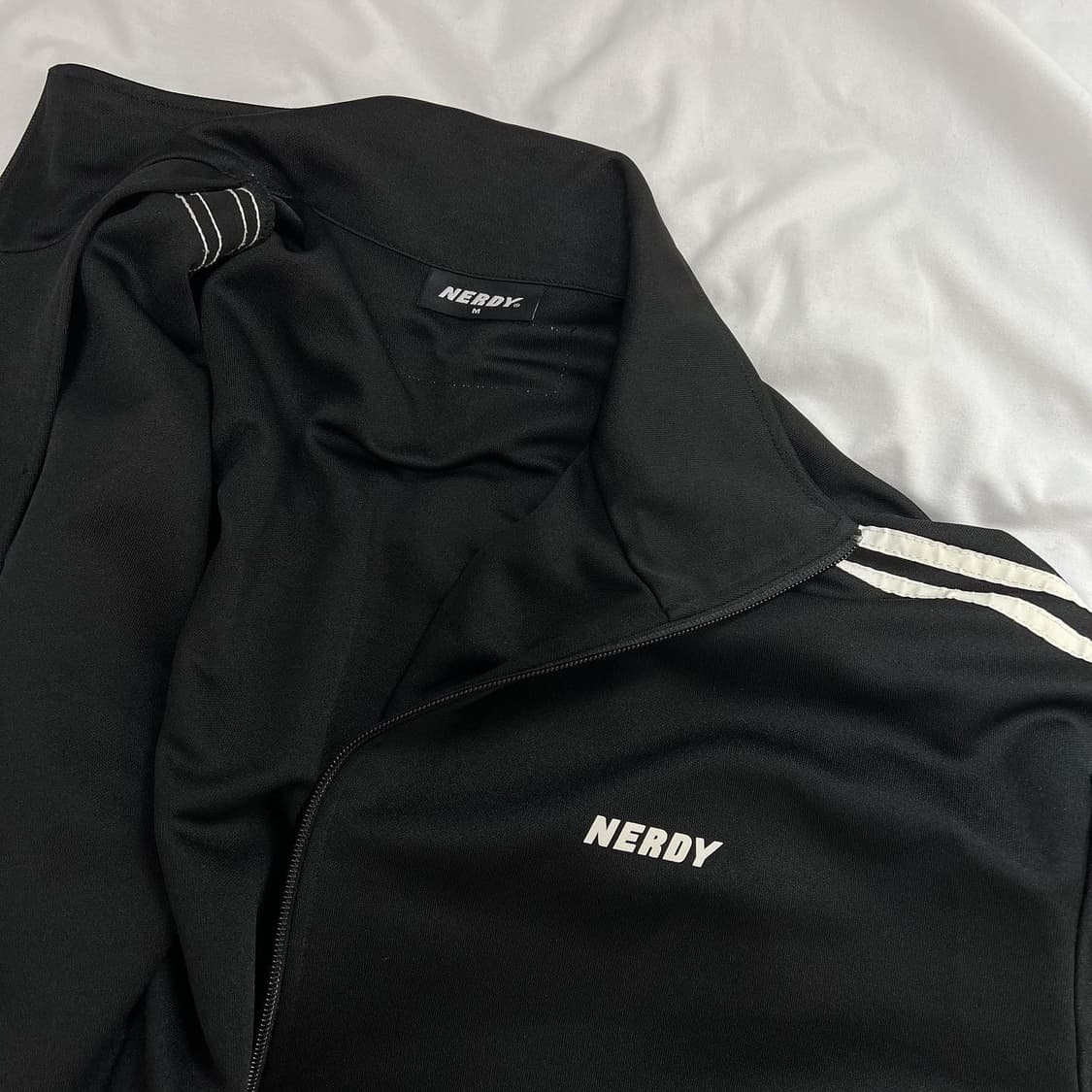 새상품급 널디 트랙탑 상품이미지5