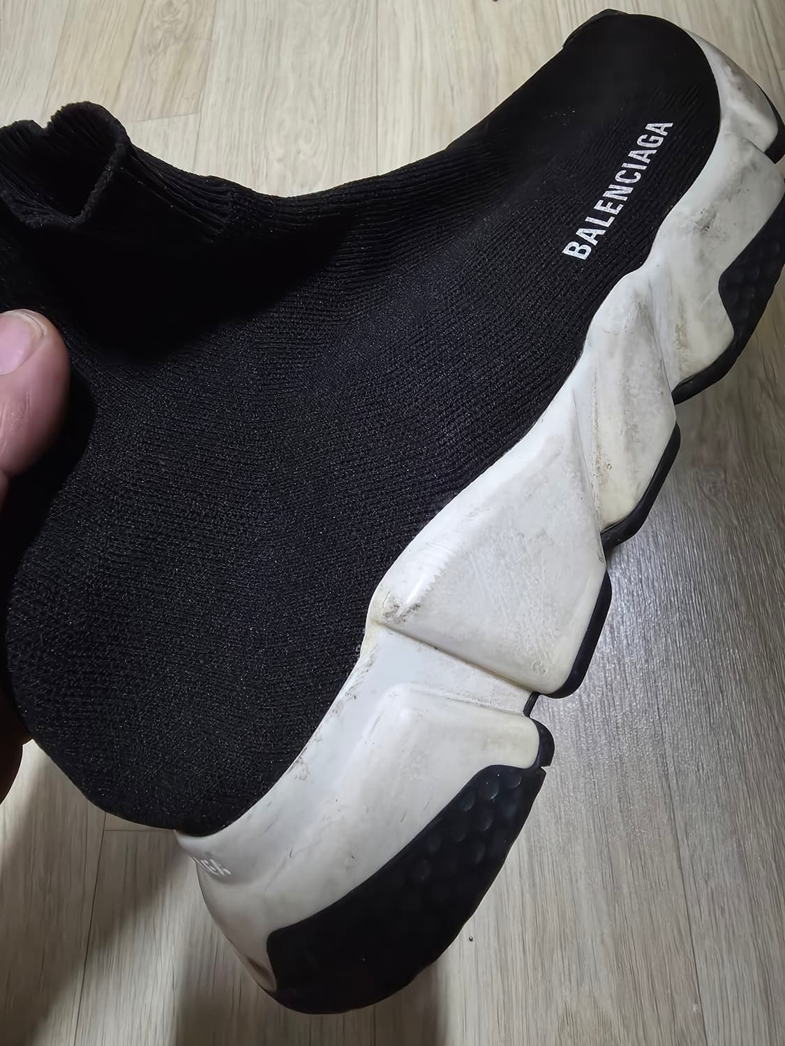 발렌시아가스피드러너 265 상품이미지4