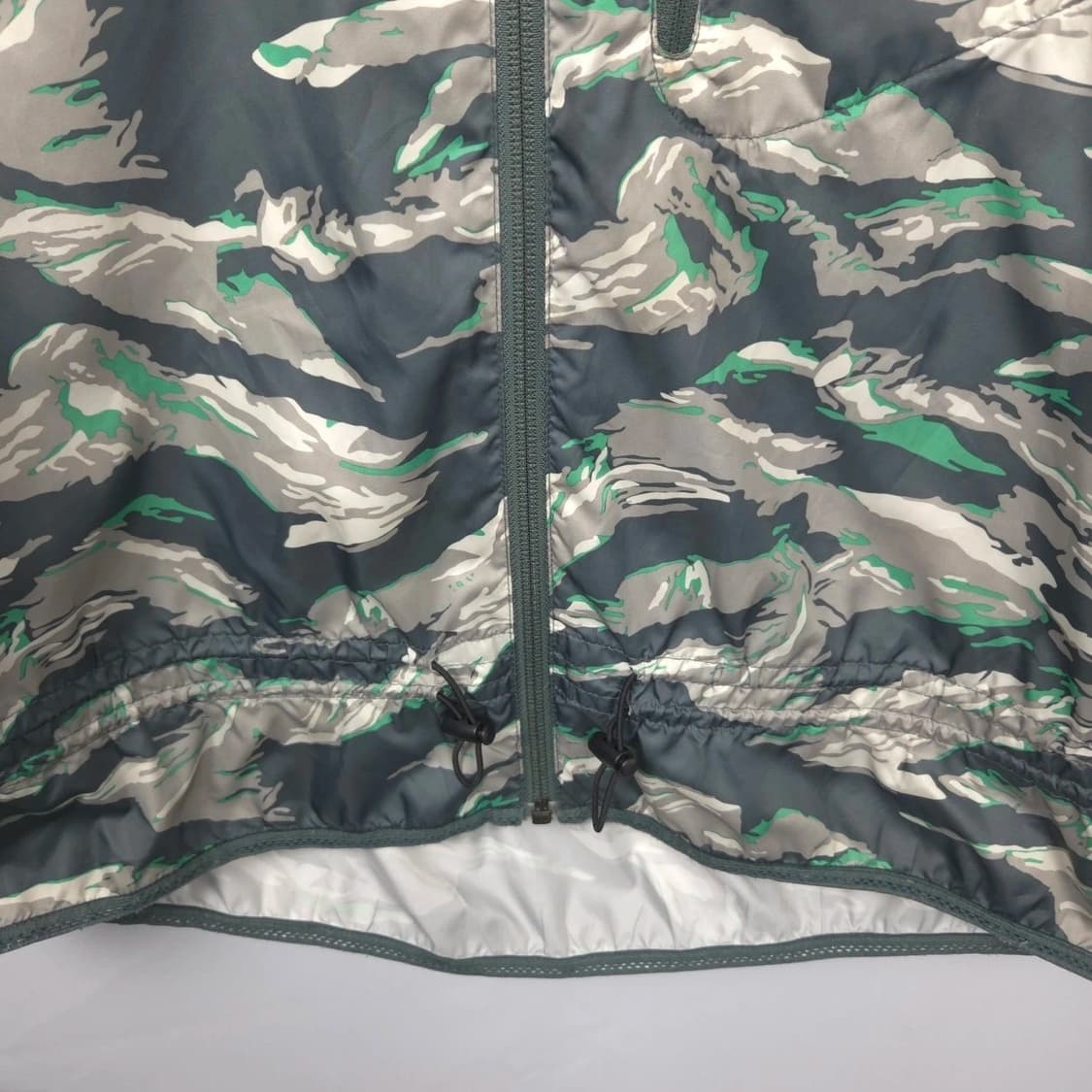 여XS 나이키 카모 기능성 스포츠 바람막이 자켓 집업 점퍼 상품이미지3