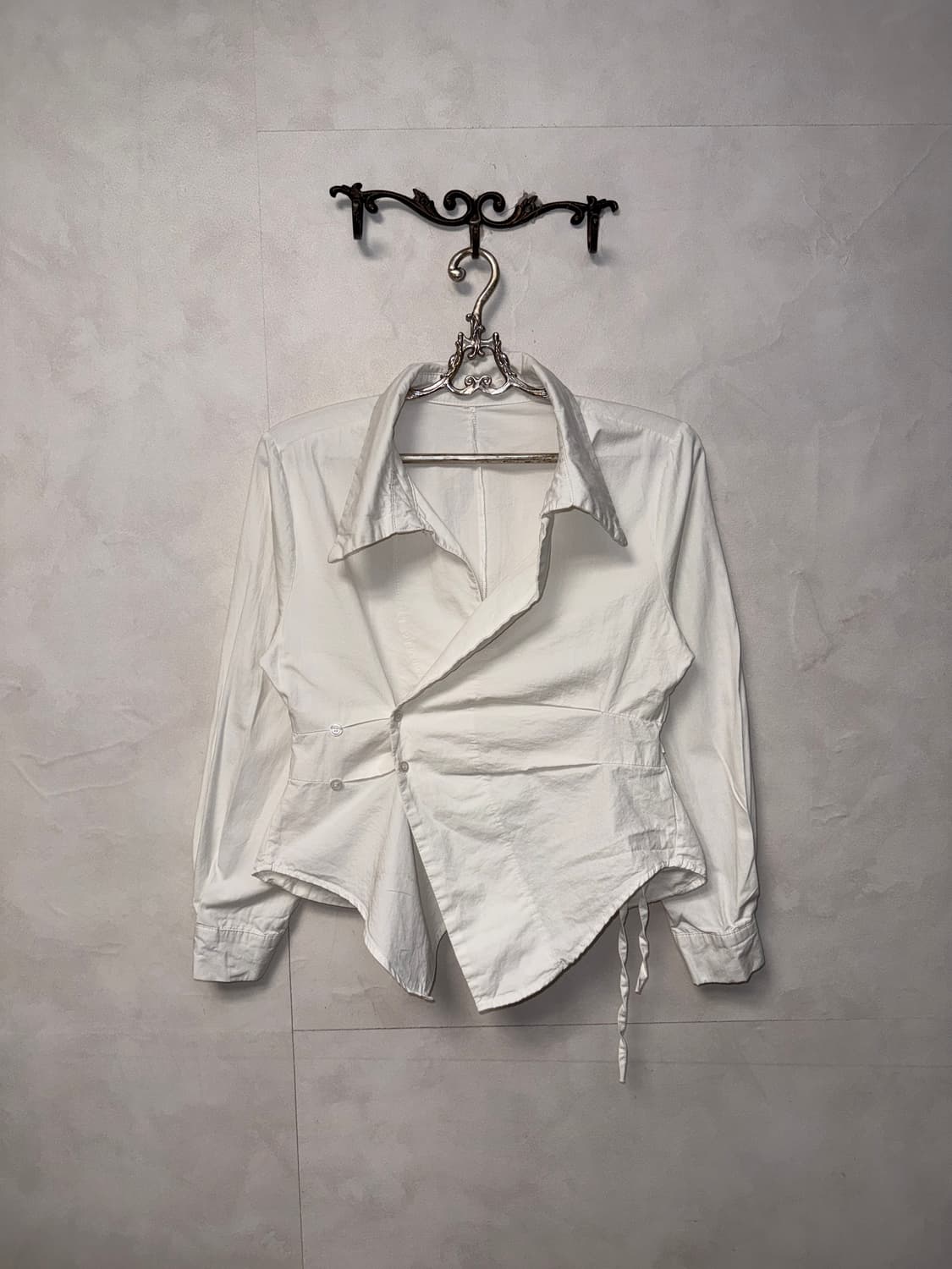 White pin tuck unbalanced wrap shirt 상품이미지1