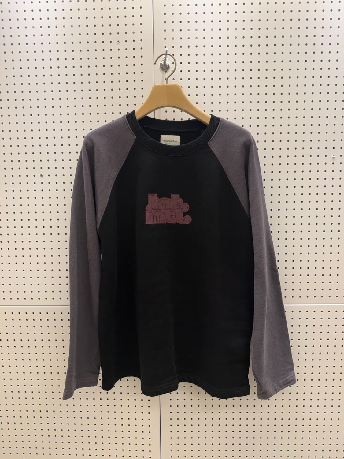 디스이즈네버댓 센터로고 투톤 맨투맨 U878 상품이미지2