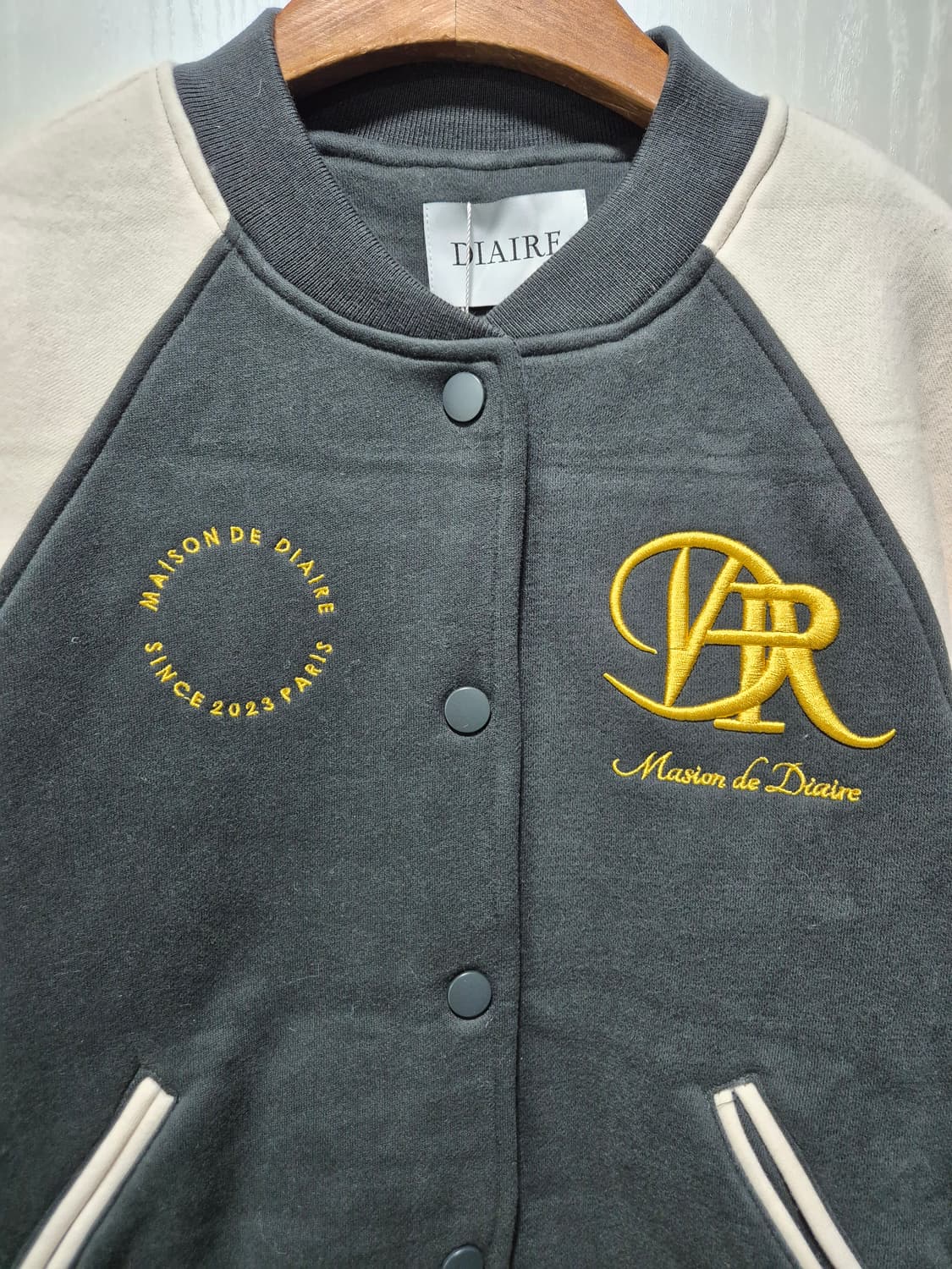 DIAIRE. 배색 야구 점퍼 상품이미지3