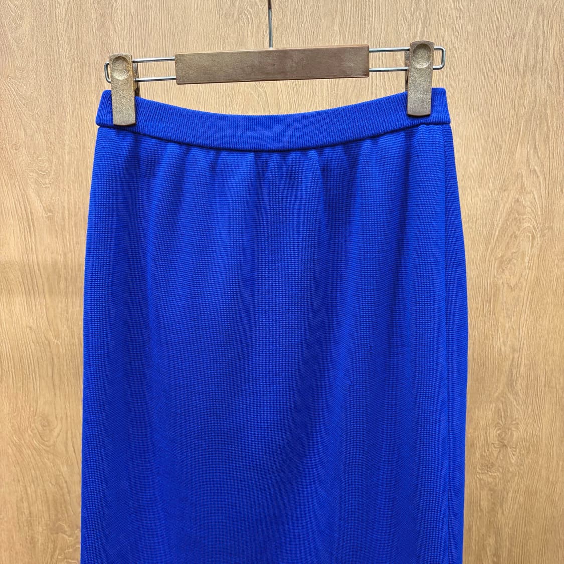 입생로랑 울 미디 스커트 밴딩 무지 디테일 H라인 블루 상품이미지4