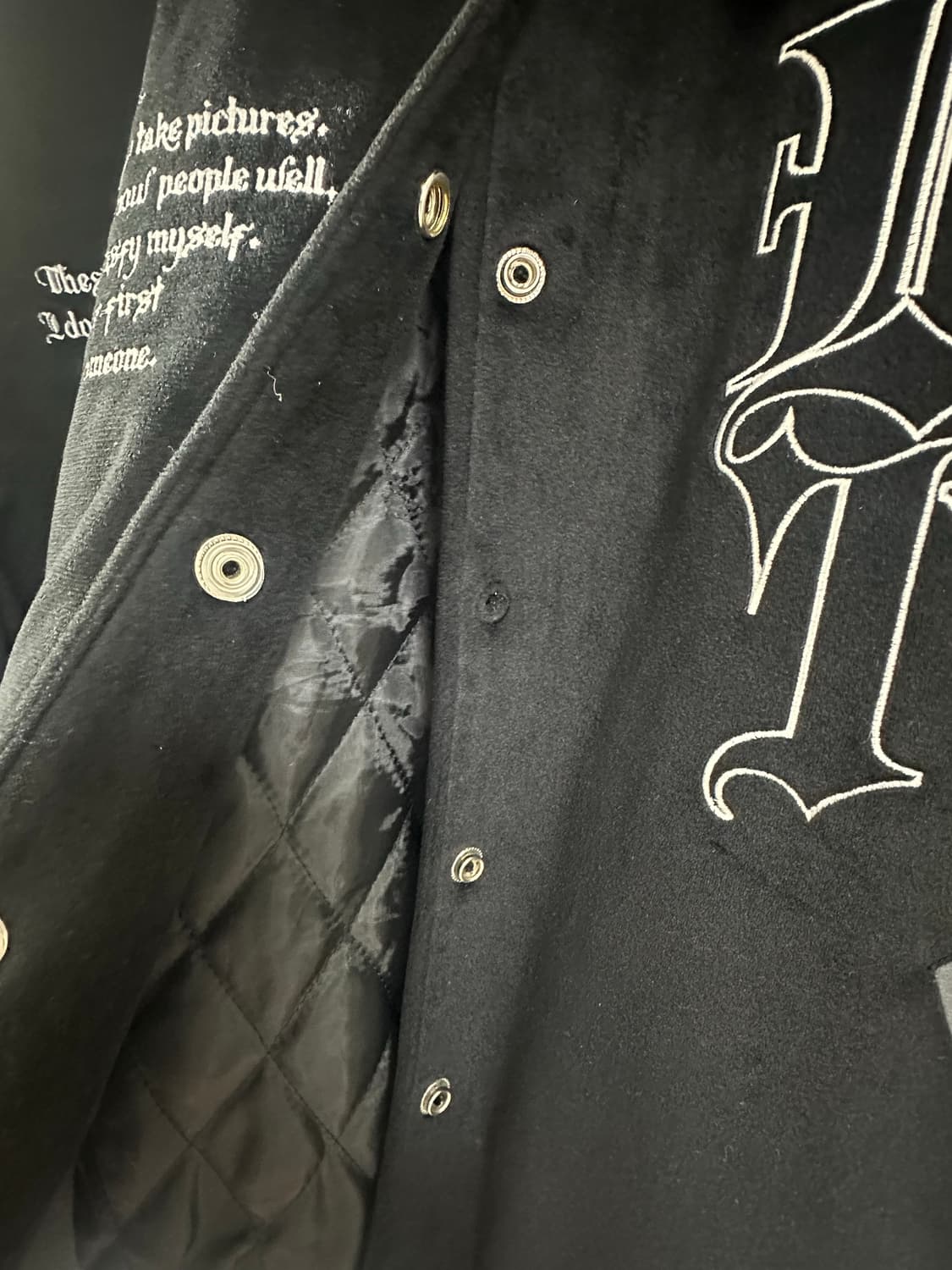 러브이즈트루 바시티 자켓 차콜 상품이미지7