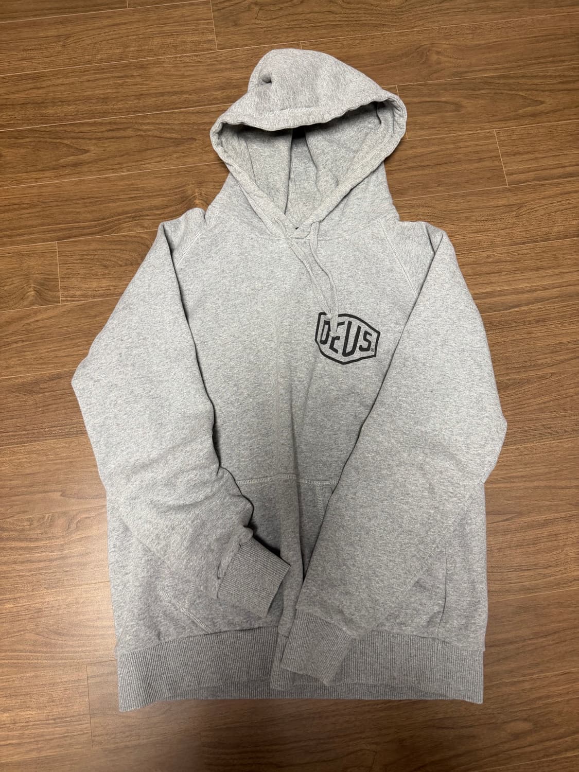 데우스 엑스마키나 후드티 상품이미지1