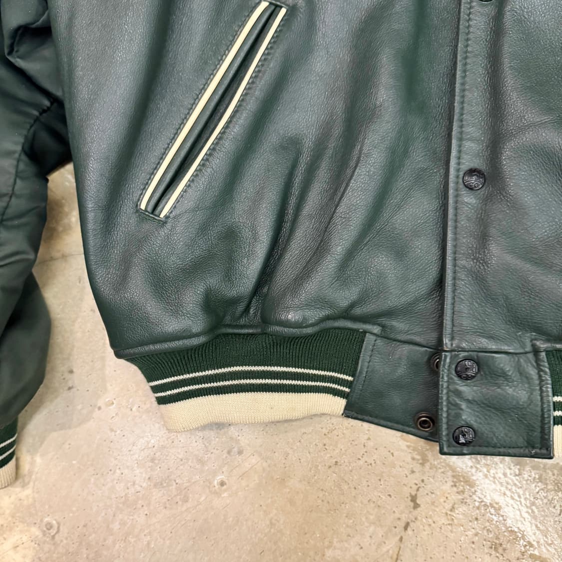 디젤 마스터피스 90S 레더 바시티 자켓 다크그린 상품이미지5