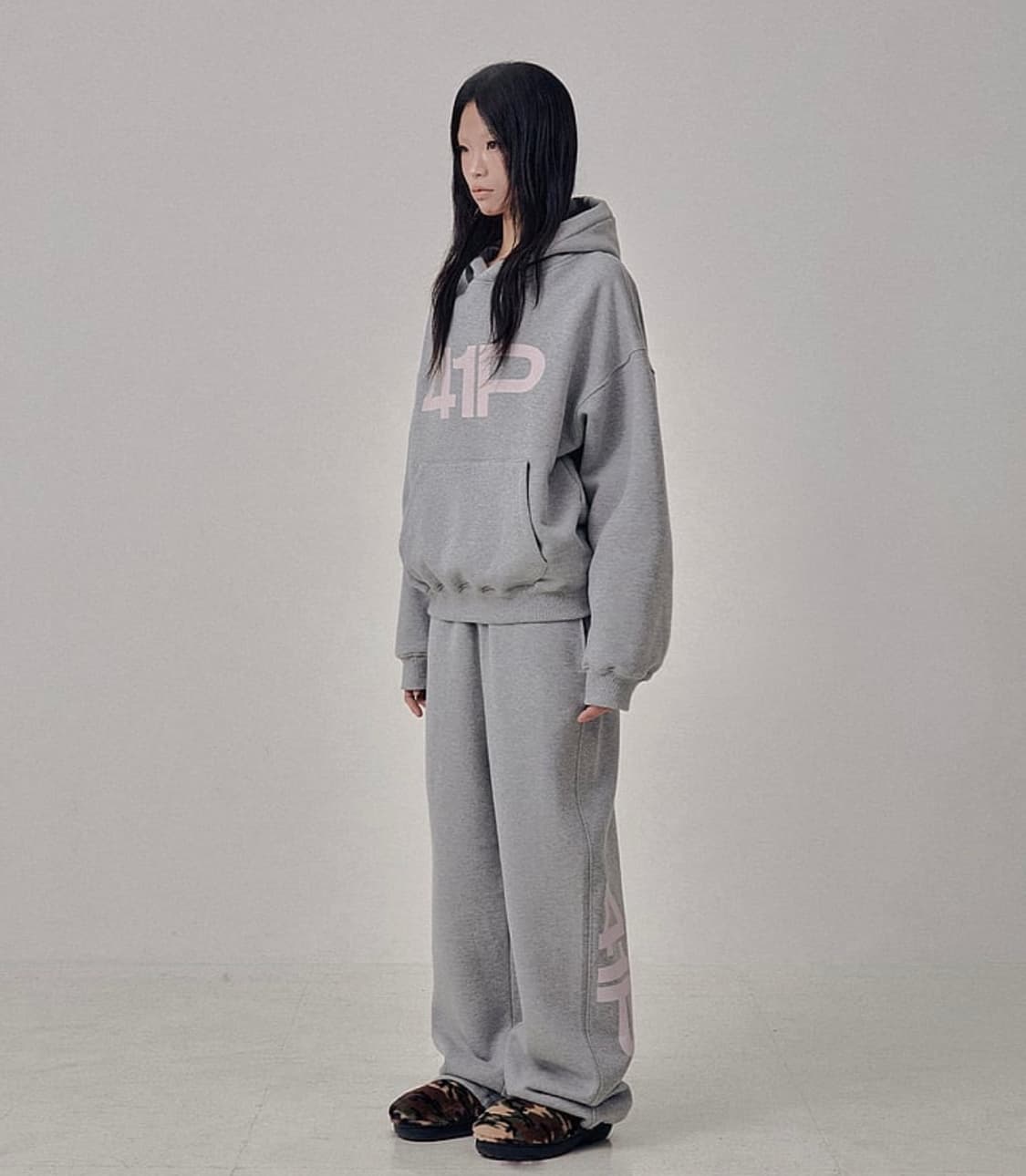 사일프레이 41P 회색 후드티 + 트레이닝 바지 세트 상품이미지1