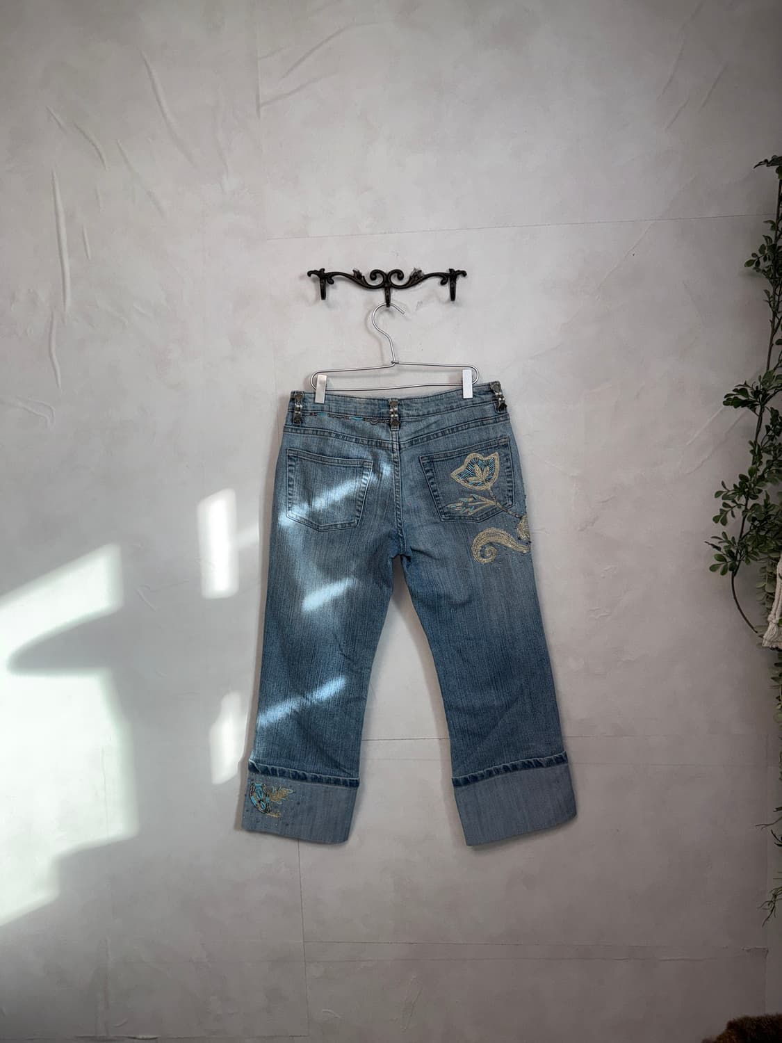 Washing denim fairy embroidered capri pt 상품이미지6