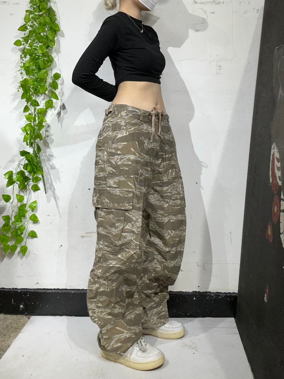 일본 빈티지 베이지 카모 허리 포인트 와이드 카고 팬츠  상품이미지1