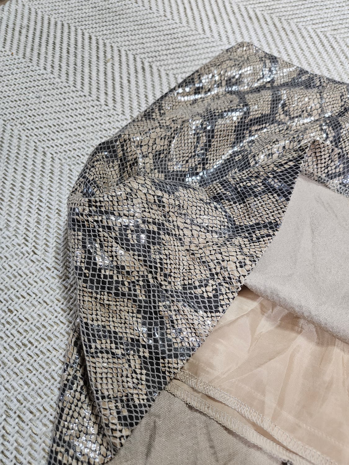 에나멜파이톤스커트m 상품이미지4