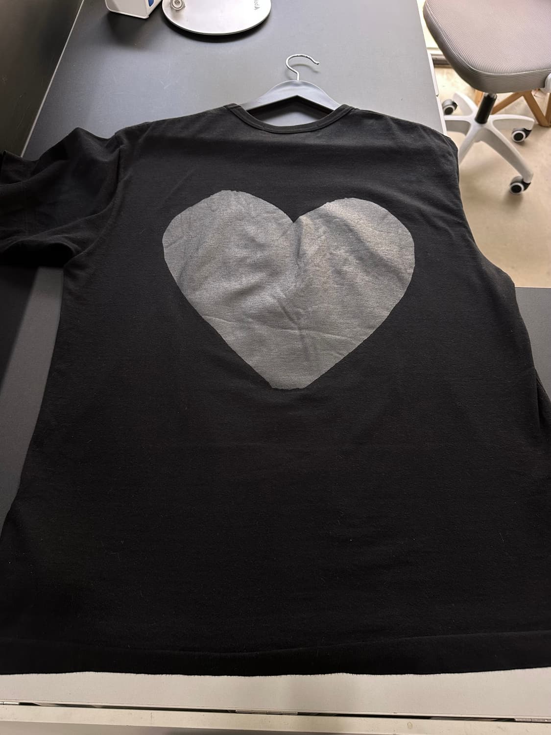 꼼데가르송 빅 백로고 플레이 하트 반팔티 상품이미지5