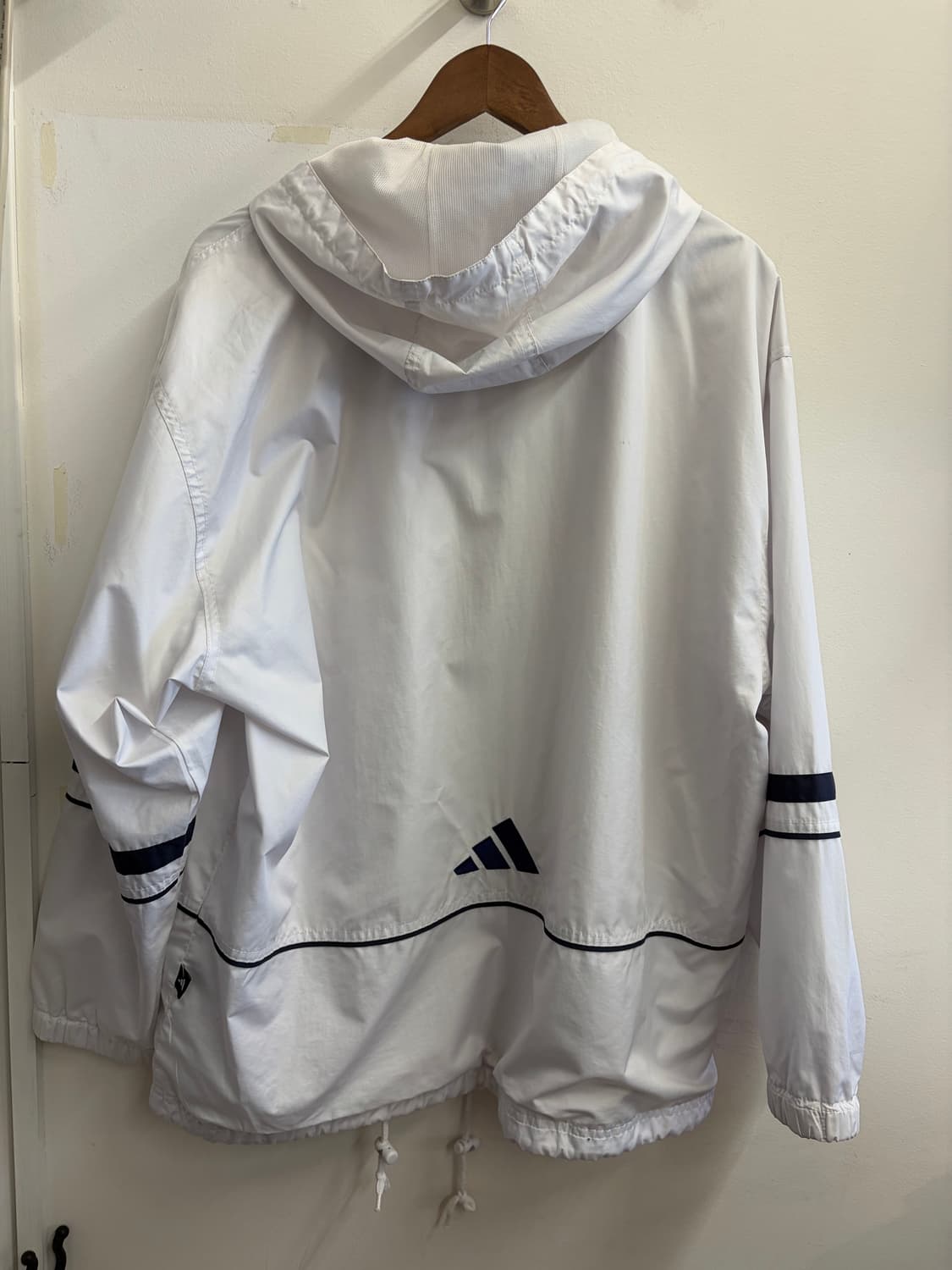 N205. 아디다스 올드스쿨 빈티지 바람막이 상품이미지2