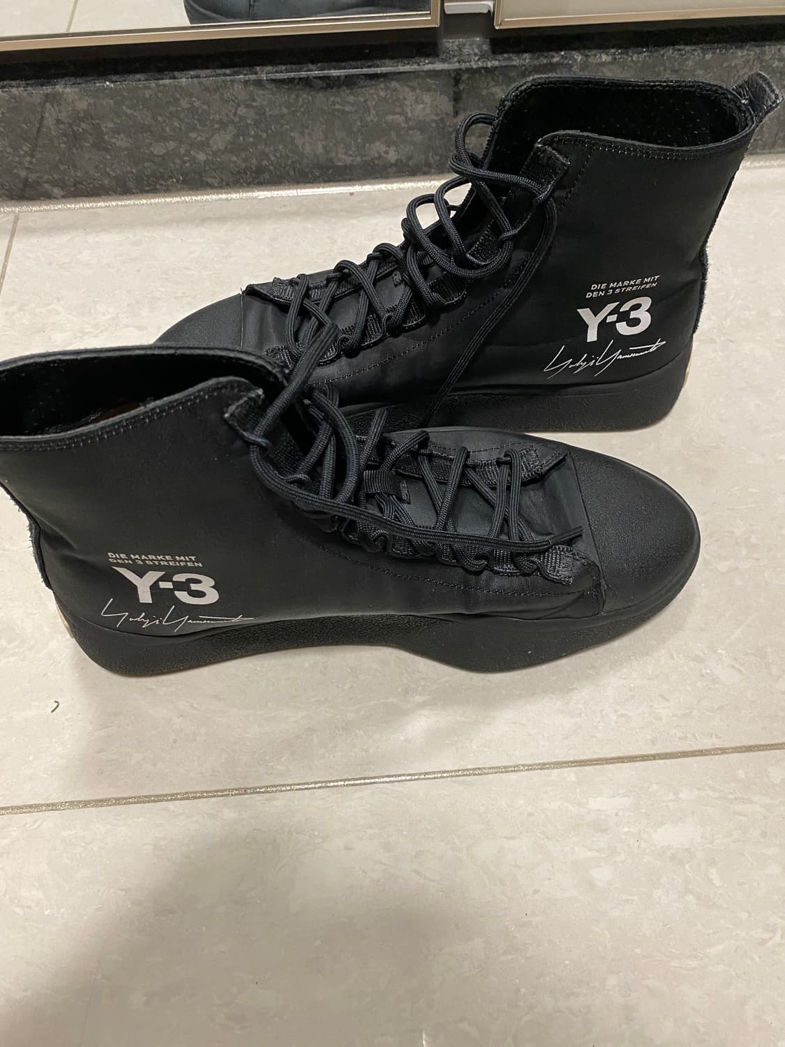 Y-3 High top sneakers 상품이미지3