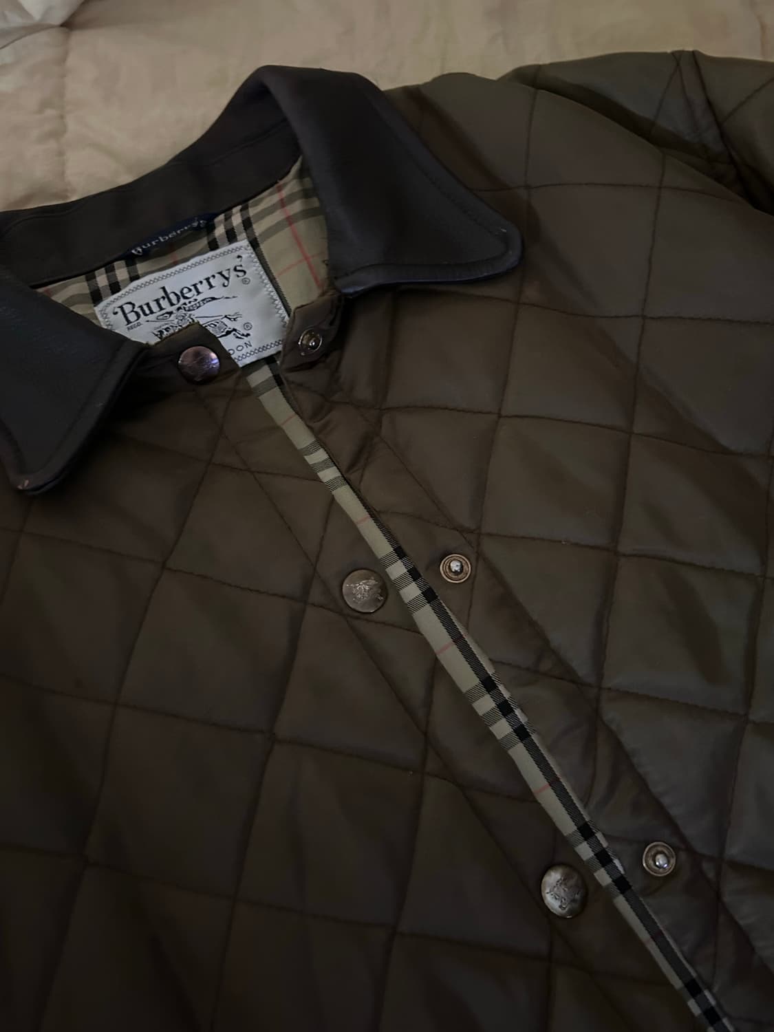 버버리 아우터 상품이미지1