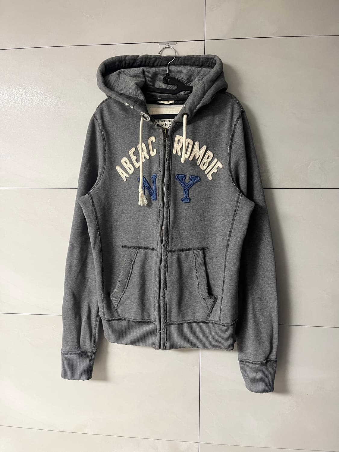 아베크롬비 스펠로고 뉴욕 후드집업 그레이 [M] 상품이미지3