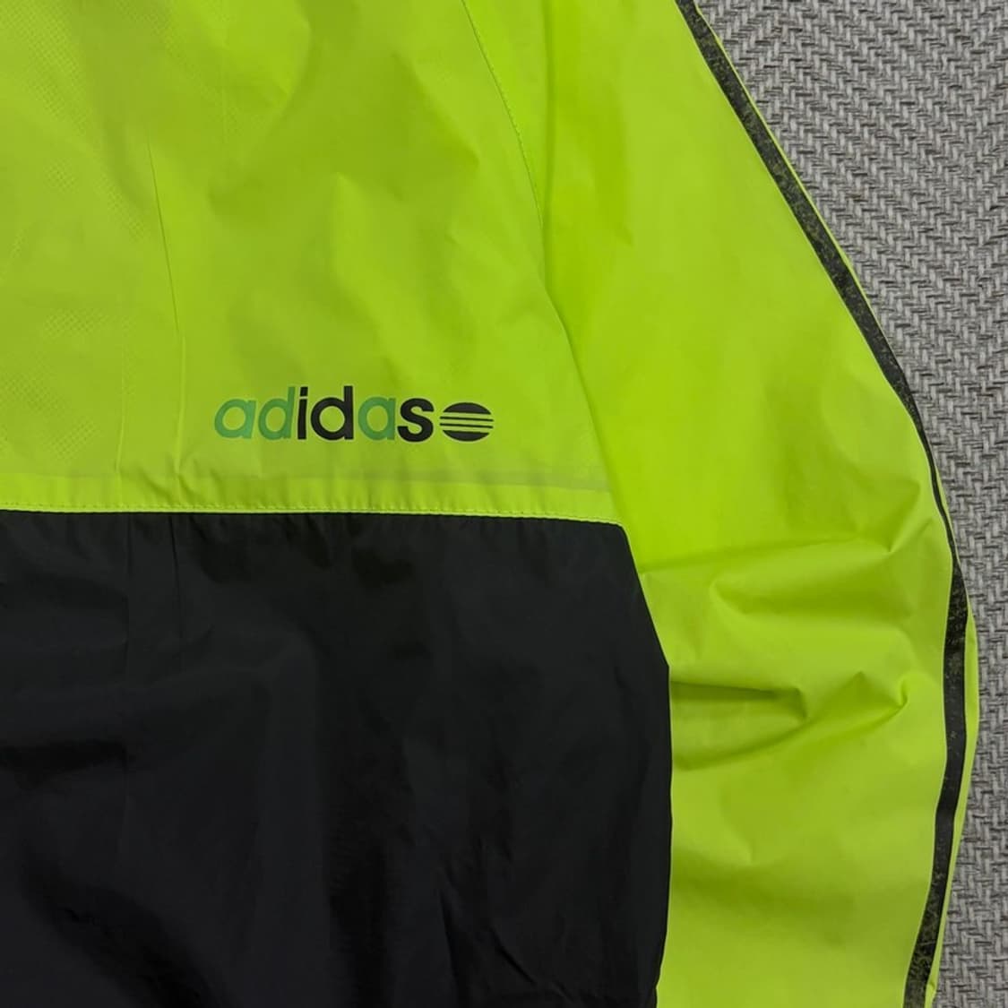 아디다스 네온 배색 바람막이  v1772 상품이미지5