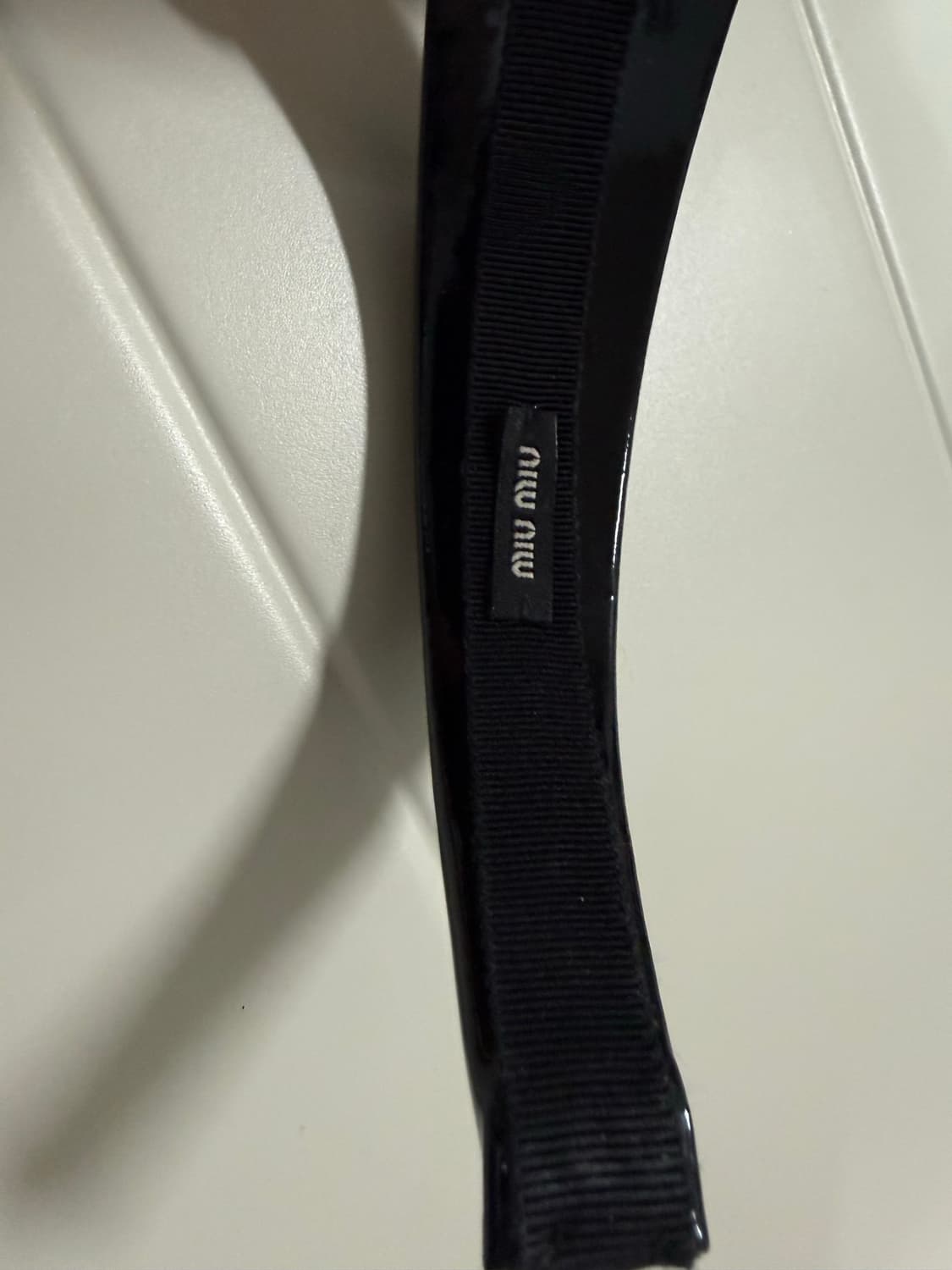 페이턴트 가죽 헤드밴드 미우미우(정품) 상품이미지4