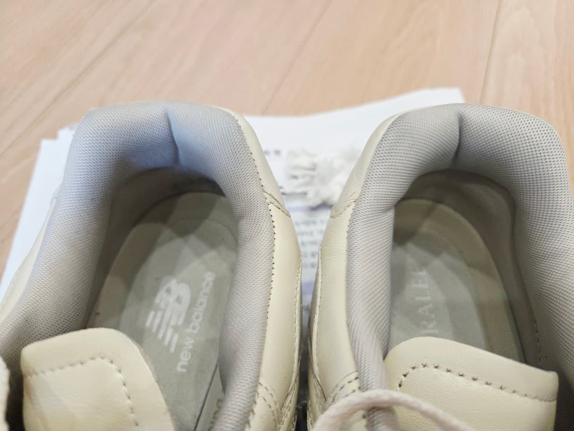 Auralee 550 Pisatachio Ecru 상품이미지8