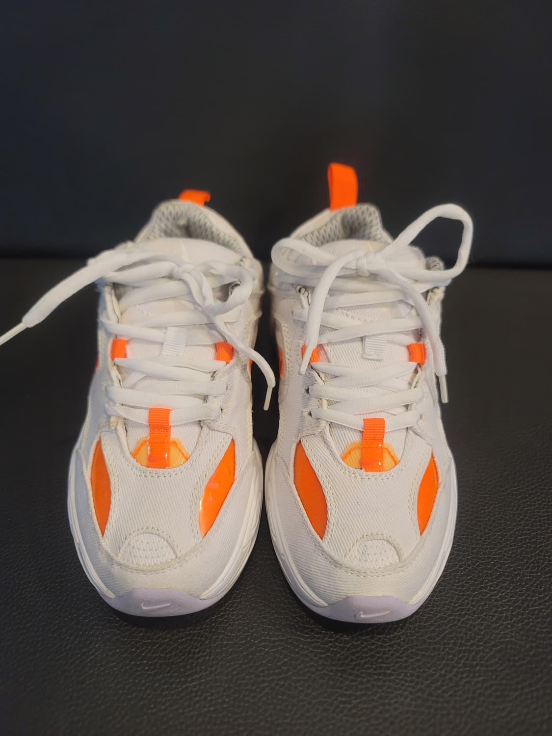 나이키 M2K LX 화이트 하이퍼크림슨 상품이미지4