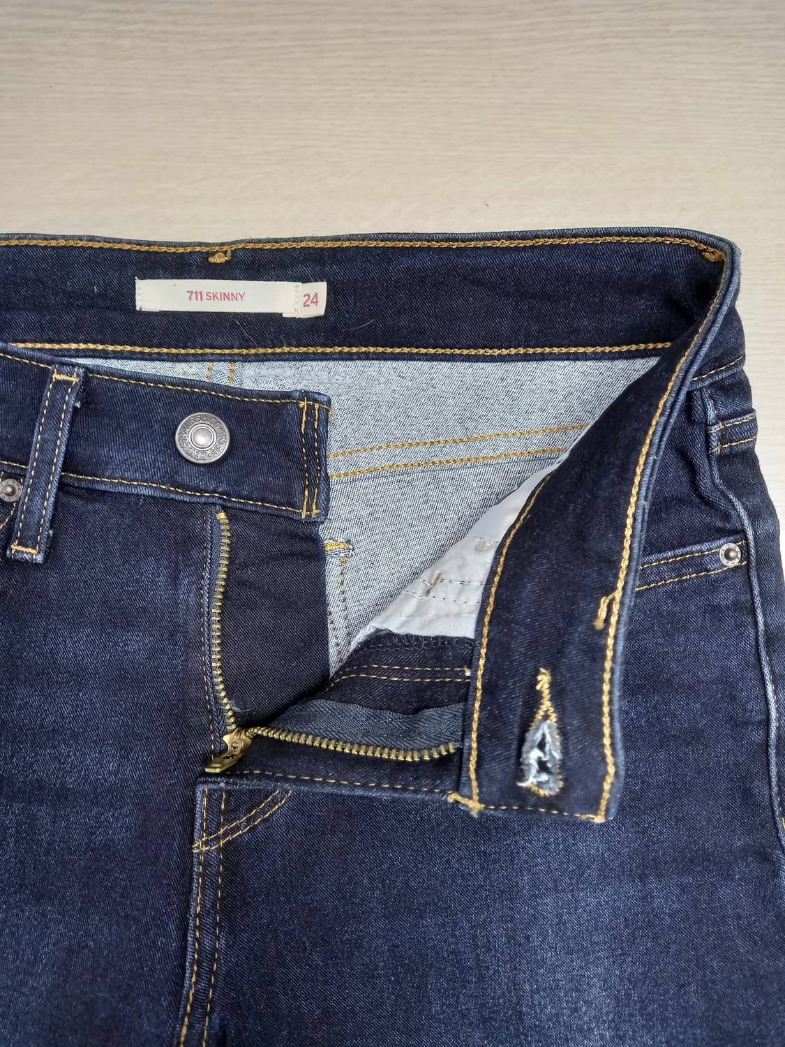 25 리바이스711 약기모 워싱 부드러운 스판스키니 진청 25-299 상품이미지6